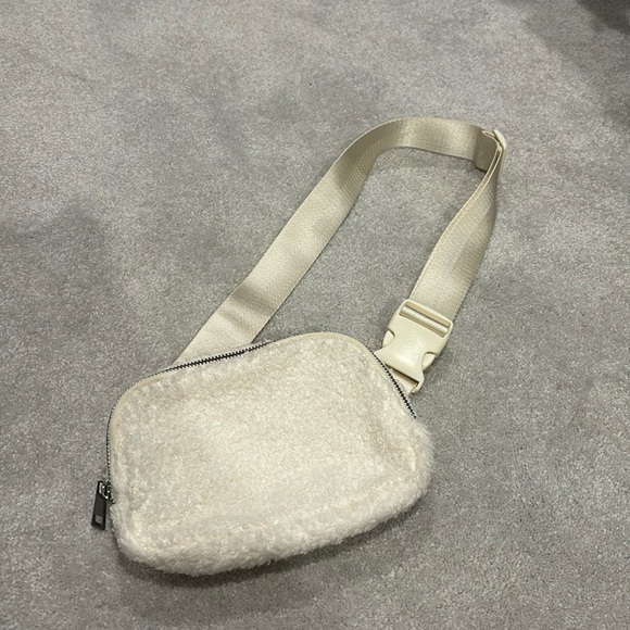 Fuzzy Belt Bag - Picture 1 of 3